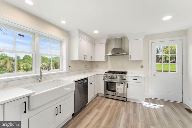 11066 MORELAND RD, Delaplane, VA 20144