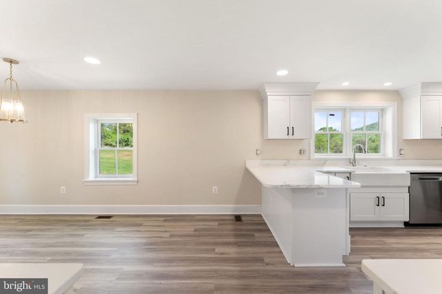 11066 MORELAND RD, Delaplane, VA 20144
