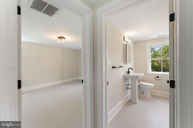 11066 MORELAND RD, Delaplane, VA 20144