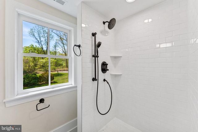11066 MORELAND RD, Delaplane, VA 20144