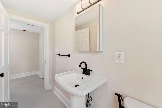 11066 MORELAND RD, Delaplane, VA 20144