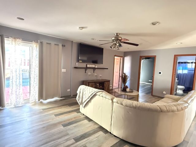 529 N Ravine Drive, Round Lake Park, IL 60073