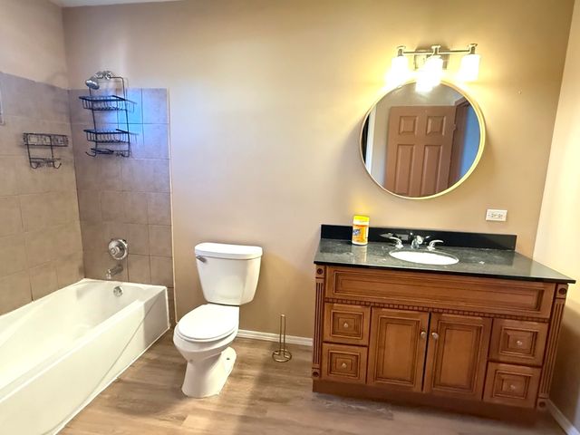 529 N Ravine Drive, Round Lake Park, IL 60073