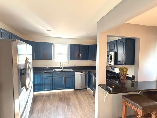 529 N Ravine Drive, Round Lake Park, IL 60073