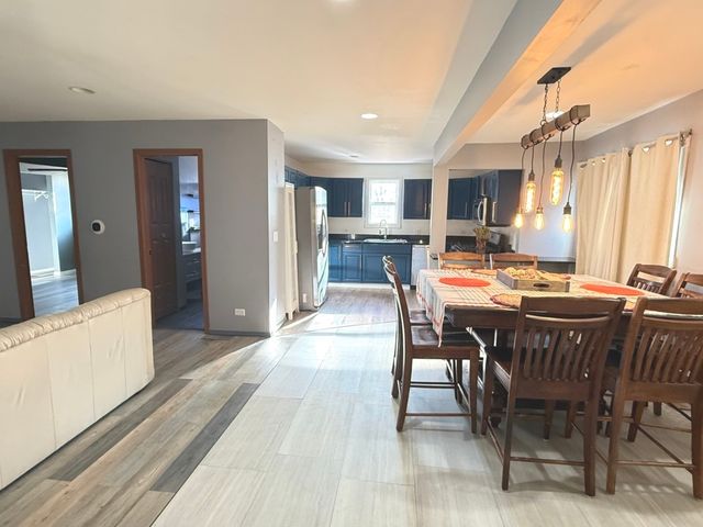 529 N Ravine Drive, Round Lake Park, IL 60073