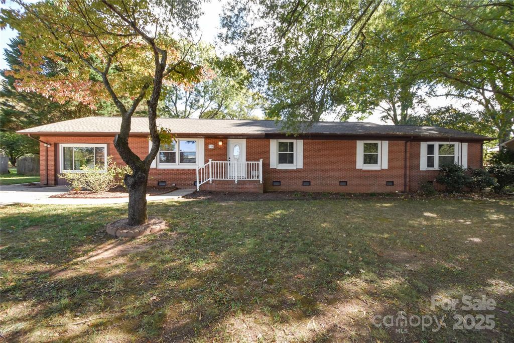 846 S Magnolia Street, Mooresville, NC 28115