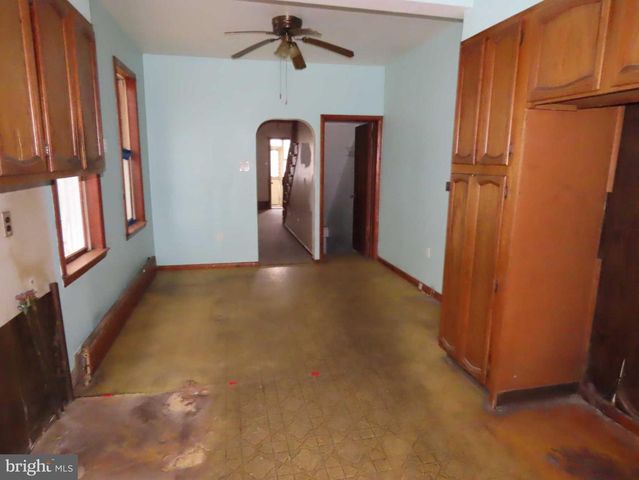 1118 GREEN ST, Marcus Hook, PA 19061