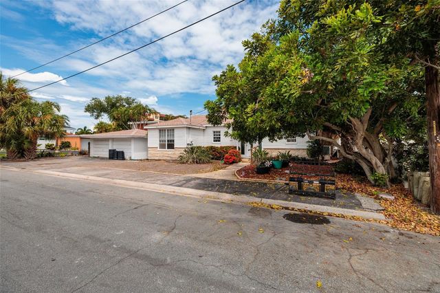 216 PUNTA VISTA DRIVE, St Pete Beach, FL 33706