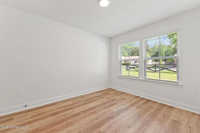9626 W Oaklawn Road, Biloxi, MS 39532