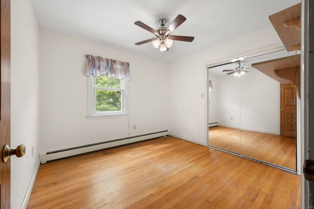 85 Dayton Road, Waterford, CT 06385
