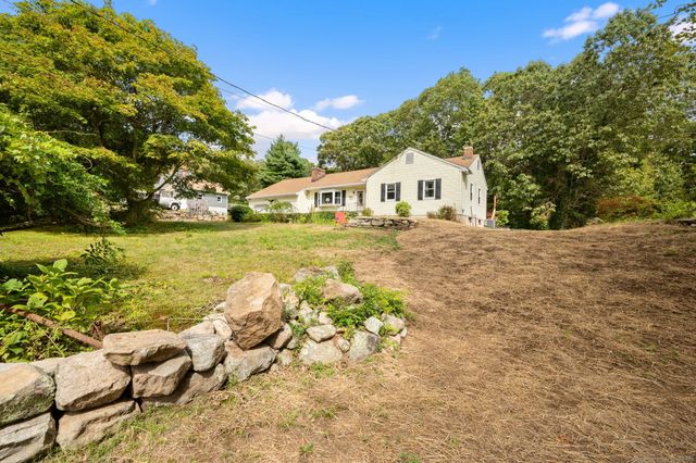85 Dayton Road, Waterford, CT 06385