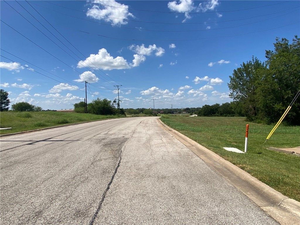 1675 East Highway 290, Brenham, TX 77833 — photo 4