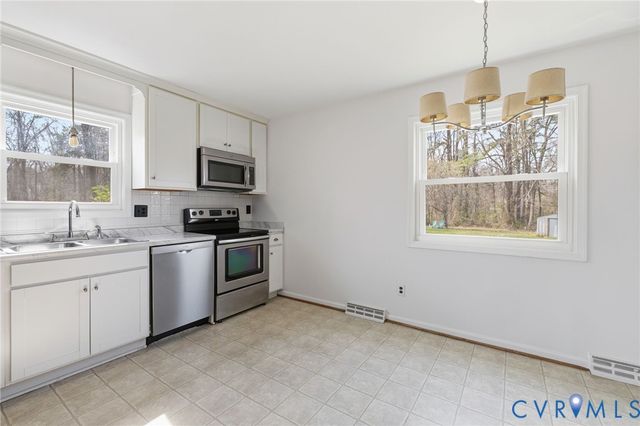 9034 Shari Dr, Henrico, VA 23228