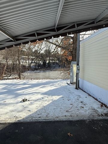 6 Center Street, Brimfield, MA 01010