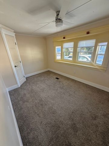 6 Center Street, Brimfield, MA 01010