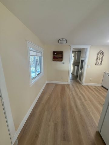 6 Center Street, Brimfield, MA 01010