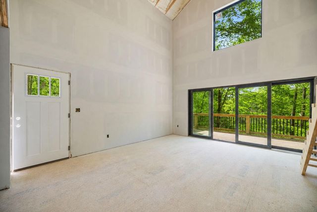 57 Middle Ridge Road, Campton, KY 41301