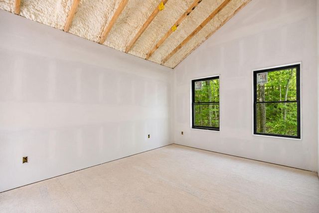 57 Middle Ridge Road, Campton, KY 41301