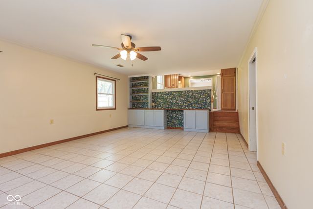 3404 W Robinwood Drive, Muncie, IN 47304
