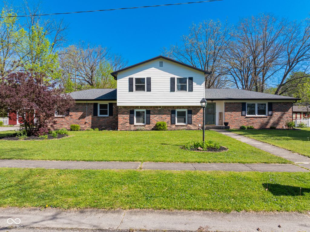 3404 W Robinwood Drive, Muncie, IN 47304