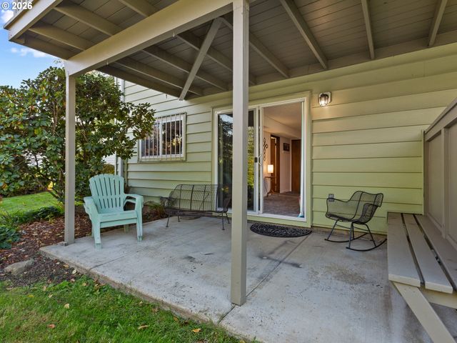 15031 Ne ROSE Pkwy, Portland, OR 97230