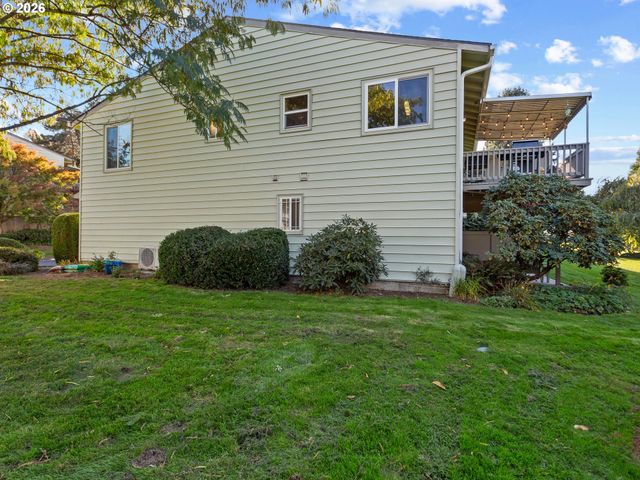 15031 Ne ROSE Pkwy, Portland, OR 97230