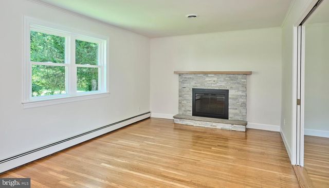 60 HILLTOP DR, Downingtown, PA 19335