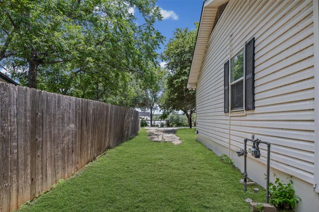 601 Zunker ST, San Marcos, TX 78666