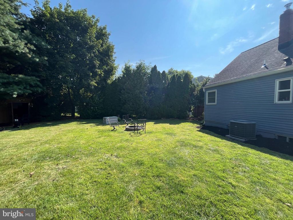12 MARGO PL, Hamilton, NJ 08620