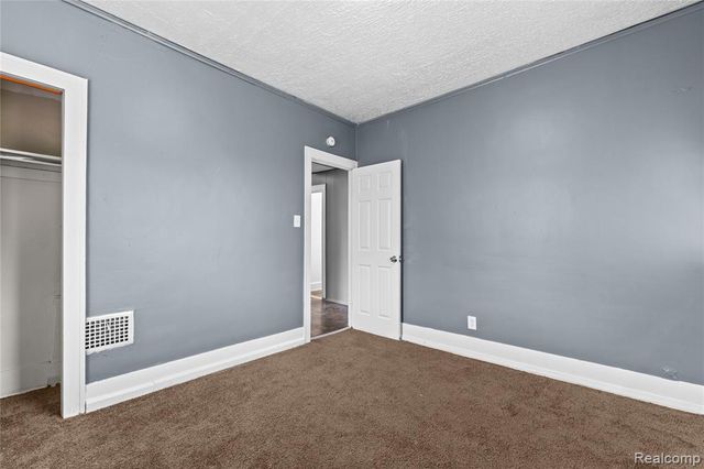 5061 Hillsboro Street, Detroit, MI 48204