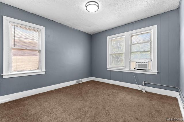 5061 Hillsboro Street, Detroit, MI 48204