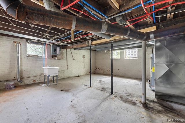 5061 Hillsboro Street, Detroit, MI 48204