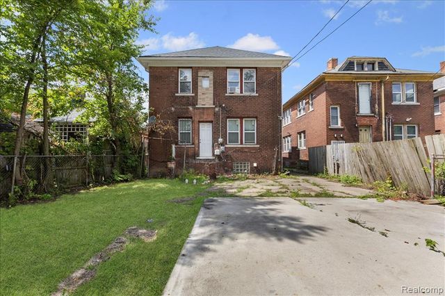 5061 Hillsboro Street, Detroit, MI 48204