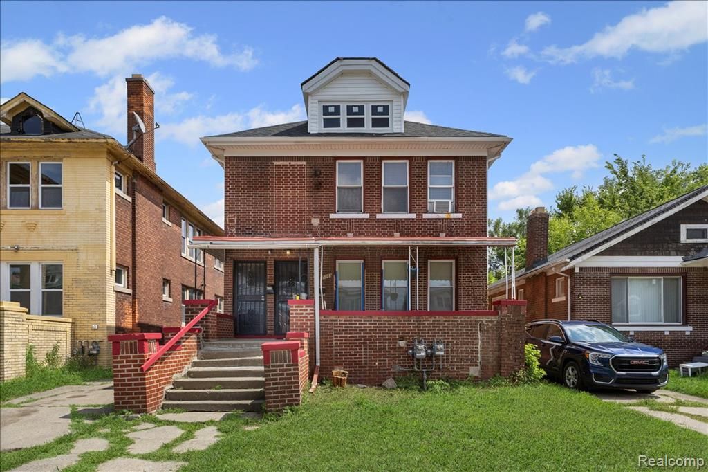 5061 Hillsboro Street, Detroit, MI 48204