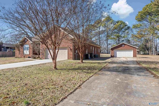34 Sharon Avenue, Trinity, AL 35673