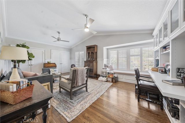 23900 Arminta, West Hills, CA 91304