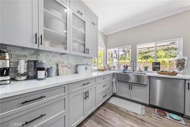 23900 Arminta, West Hills, CA 91304
