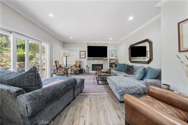23900 Arminta, West Hills, CA 91304