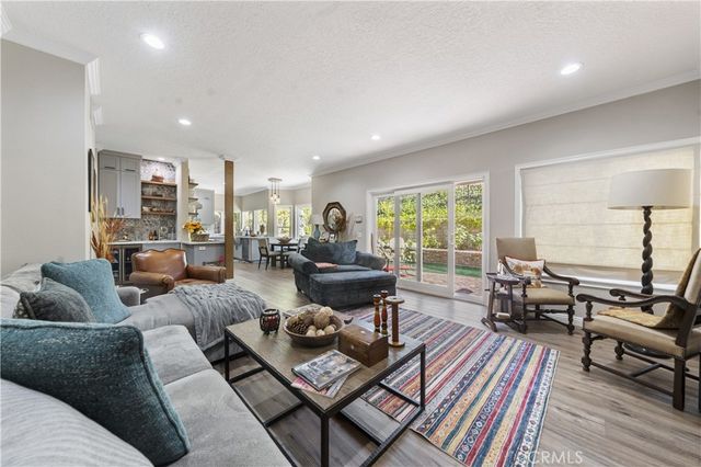 23900 Arminta, West Hills, CA 91304
