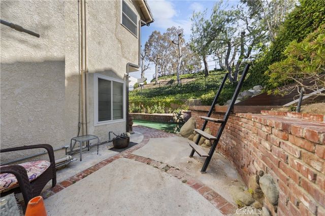 23900 Arminta, West Hills, CA 91304