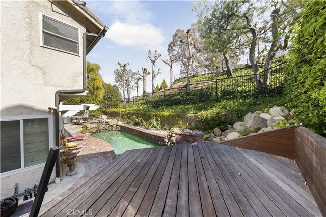 23900 Arminta, West Hills, CA 91304