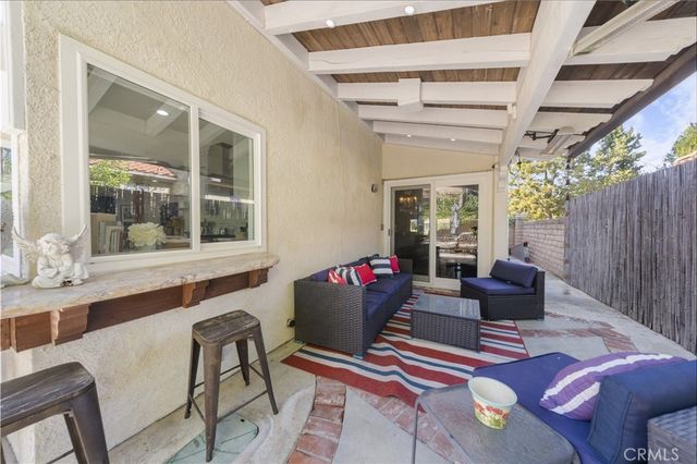 23900 Arminta, West Hills, CA 91304