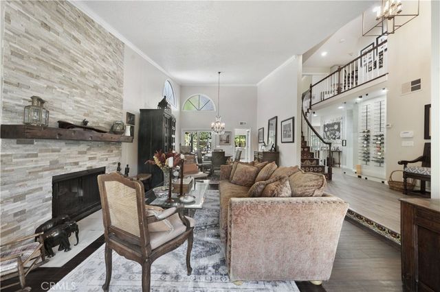 23900 Arminta, West Hills, CA 91304