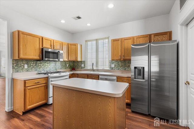 386 Harrier Drive, Monroe, NJ 08331
