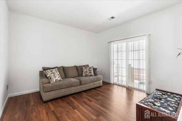 386 Harrier Drive, Monroe, NJ 08331