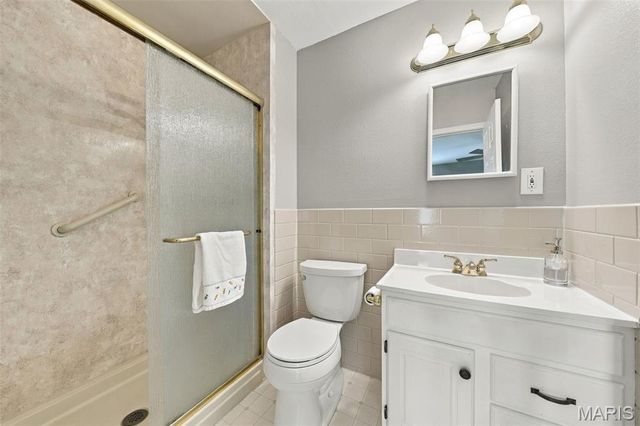 1230 Luray Drive, Chesterfield, MO 63017