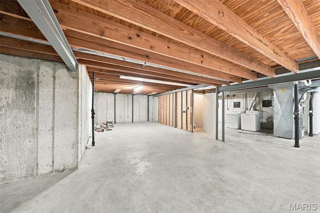 1230 Luray Drive, Chesterfield, MO 63017