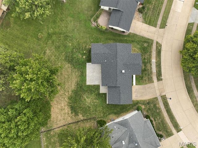 1230 Luray Drive, Chesterfield, MO 63017