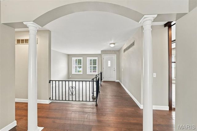 1230 Luray Drive, Chesterfield, MO 63017