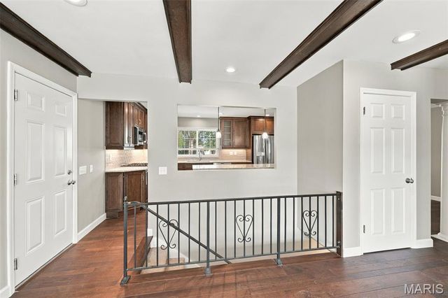 1230 Luray Drive, Chesterfield, MO 63017